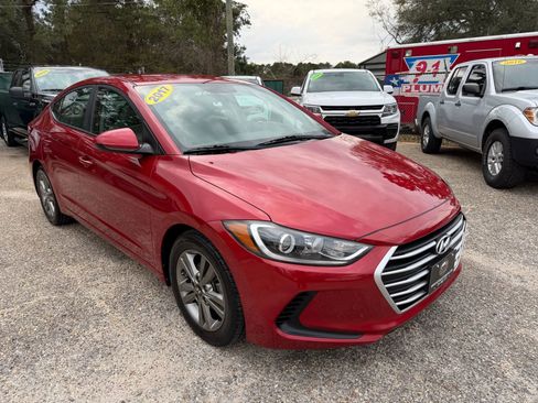 Used 2017 Hyundai Elantra SE image 4