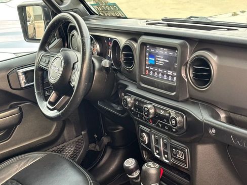 Used 2021 Jeep Wrangler Sport S image 24