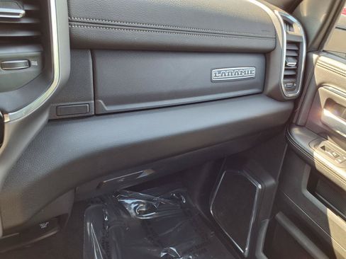 Used 2026 RAM 2500 Laramie AWD/4WD image 13