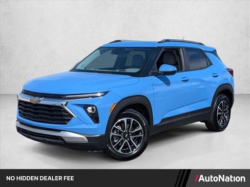 Used 2024 Chevrolet TrailBlazer LT w/ LT Cold Weather Package FWD image 1