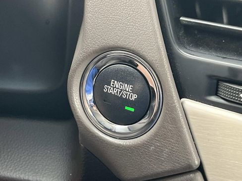 Used 2020 GMC Yukon XL Denali w/ Denali Premium Package image 39