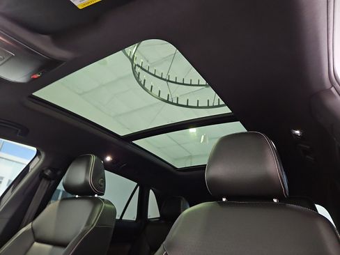Certified 2023 Volkswagen Atlas Cross Sport SE w/ Panoramic Sunroof Package FWD image 14