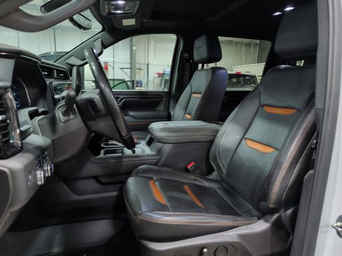 Used 2024 GMC Sierra 3500 AT4 w/ AT4 Premium Plus Package image 7