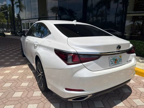 Used 2025 Lexus ES 350 w/ Premium Package FWD image 10