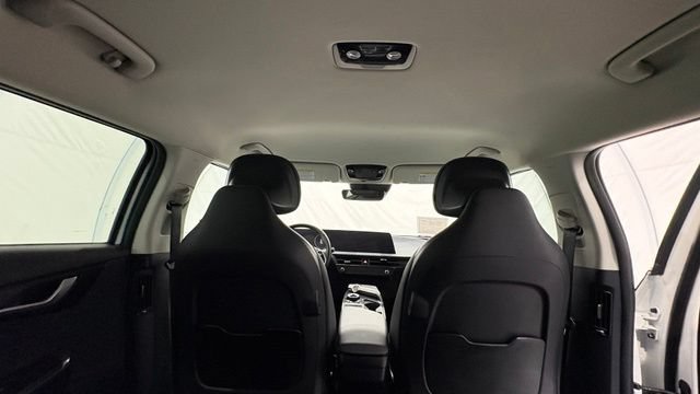 Used 2023 Kia EV6 Light RWD image 33