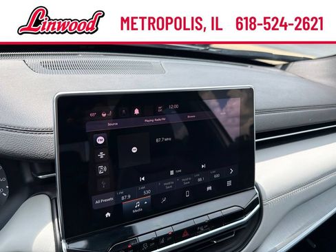 Used 2025 Jeep Compass Limited w/ Sun & Sound Group AWD/4WD image 28