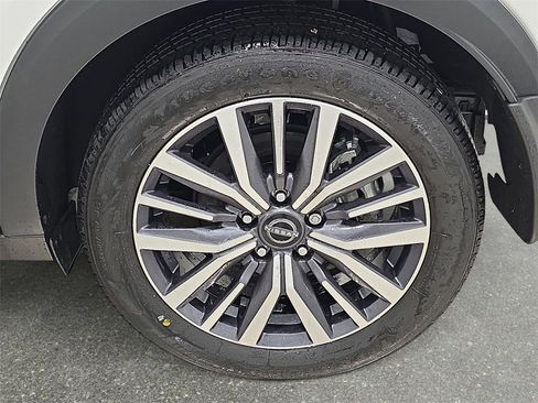 Used 2024 Nissan Kicks SV image 32