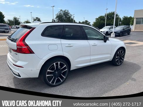 Certified 2024 Volvo XC60 B5 Ultimate w/ Protection Package Premier AWD/4WD image 5