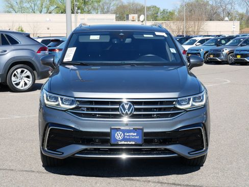 Used 2024 Volkswagen Tiguan SEL R-Line w/ MDO Package, Two-Row AWD/4WD image 2