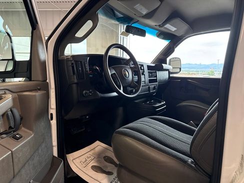Used 2025 Chevrolet Express 2500 w/ Driver Convenience Package RWD image 10