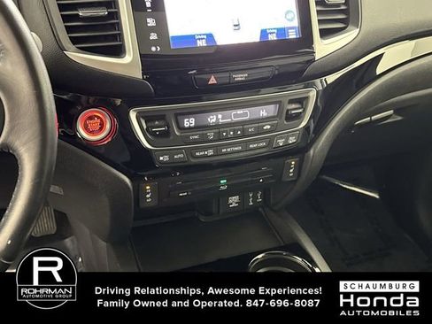 Used 2017 Honda Pilot Touring image 9