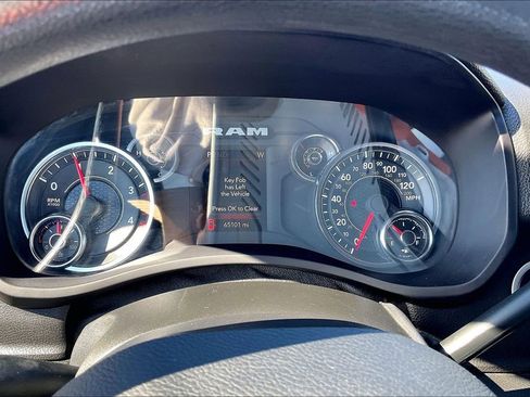 Used 2024 RAM 2500 Tradesman w/ Chrome Appearance Group image 17