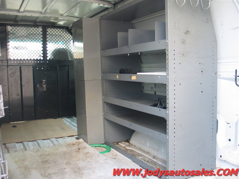 Used 2000 Ford E-250 and Econoline 250 RWD image 14
