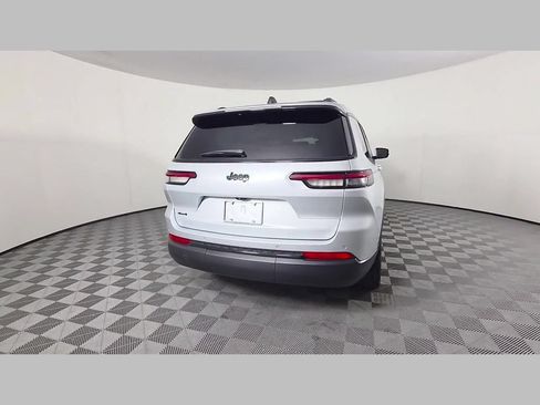 Used 2024 Jeep Grand Cherokee L Laredo AWD/4WD image 41