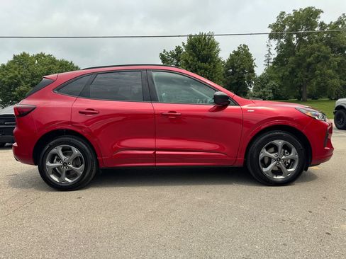 Used 2024 Ford Escape ST-Line w/ Tech Pack #1 AWD/4WD image 4