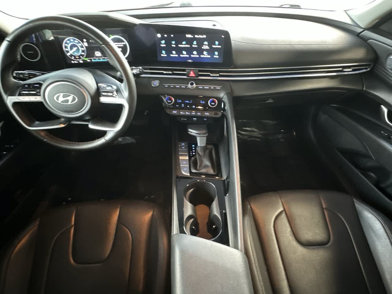 Used 2025 Hyundai Elantra Limited FWD image 24