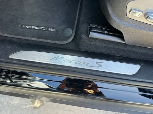 Certified 2021 Porsche Macan S AWD/4WD image 23
