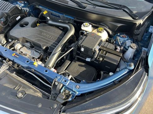 Used 2024 Chevrolet Equinox LT w/ LPO, Floor Liner Package image 39