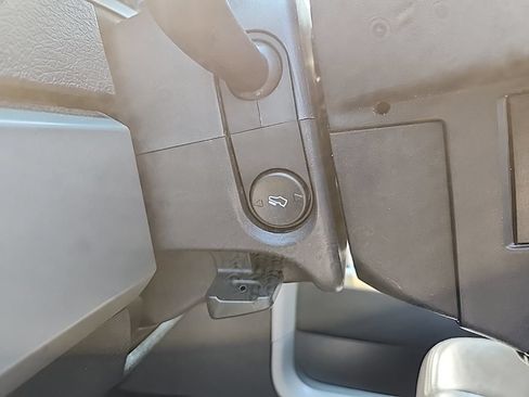 Used 2011 Ford F150 Lariat w/ Lariat Plus Pkg AWD/4WD image 14