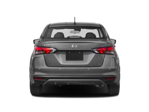 Used 2021 Nissan Versa SV FWD image 8