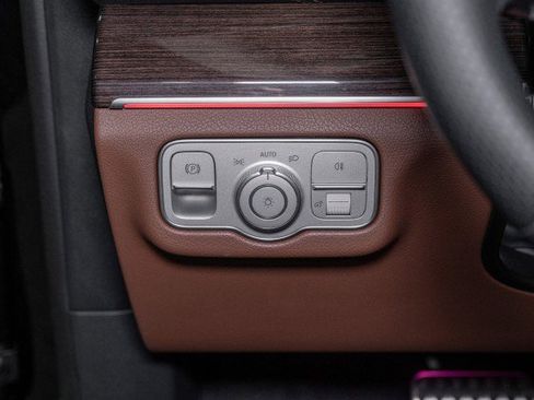 New 2026 Mercedes-Benz GLS 450 4MATIC image 22