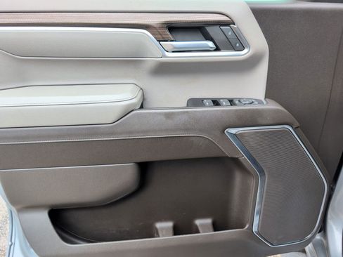 Used 2023 Chevrolet Silverado 1500 RST image 12