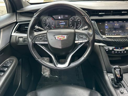 Certified 2024 Cadillac XT6 Premium Luxury image 17