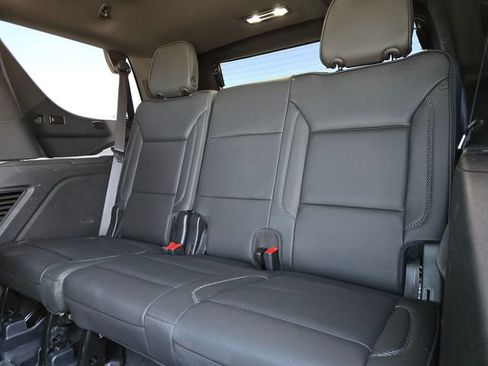 Used 2024 GMC Yukon Denali AWD/4WD image 9