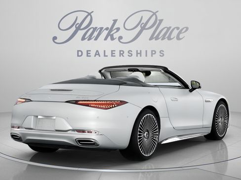 New 2026 Mercedes-Benz Maybach SL 680 image 16