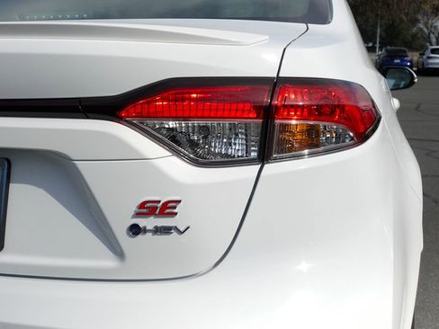 Used 2026 Toyota Corolla SE image 6