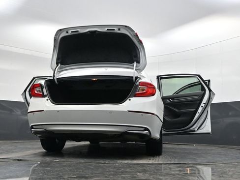 Used 2021 Honda Accord Touring image 40