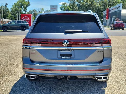 Used 2024 Volkswagen Atlas SEL Premium R-Line AWD/4WD image 4