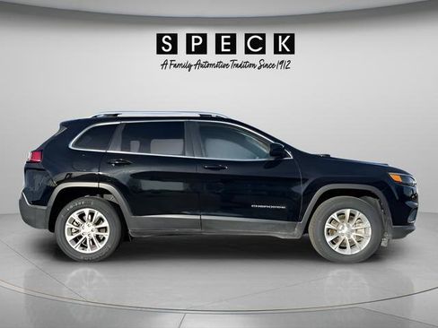 Used 2019 Jeep Cherokee Latitude w/ Popular Appearance Group AWD/4WD image 6