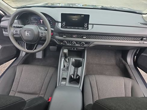 Used 2025 Honda Accord SE image 10