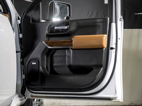 Used 2022 Chevrolet Silverado 3500 High Country w/ Safety Package II AWD/4WD image 36