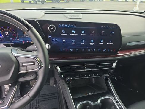 Certified 2024 Chevrolet Traverse Z71 w/ Enhanced Driving Package AWD/4WD image 19