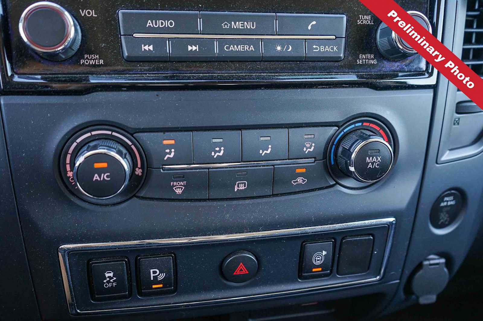 Used 2022 Nissan Titan SV RWD image 20