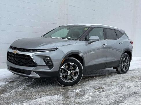 Used 2025 Chevrolet Blazer LT image 1