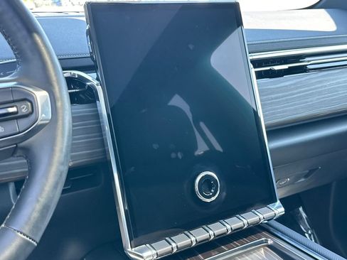 Used 2025 GMC Sierra EV Denali AWD/4WD image 34