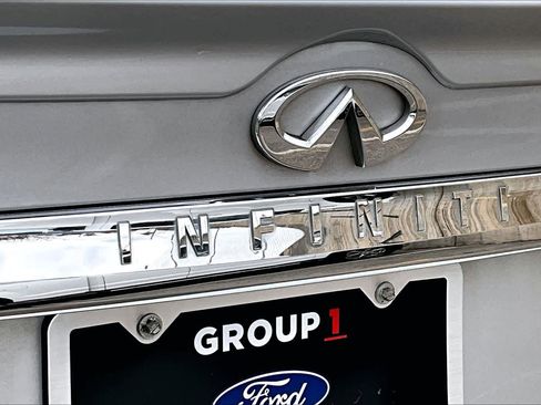 Used 2018 INFINITI Q70 L 3.7 image 31