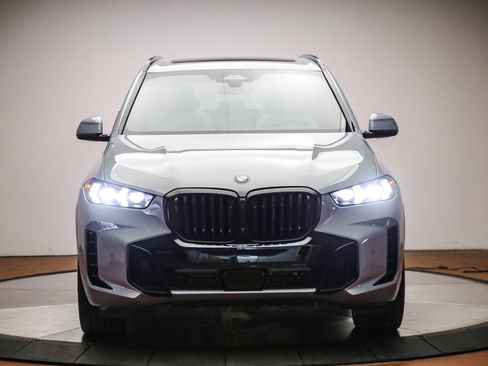 Used 2024 BMW X5 xDrive40i w/ M Sport Package AWD/4WD image 7