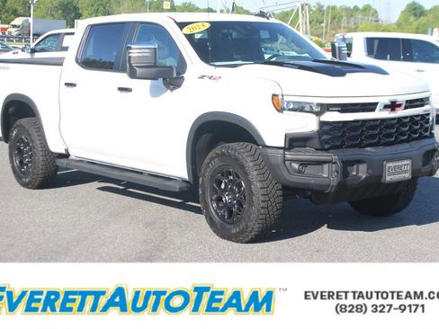 Used 2024 Chevrolet Silverado 1500 ZR2 w/ ZR2 Bison Edition AWD/4WD image 1