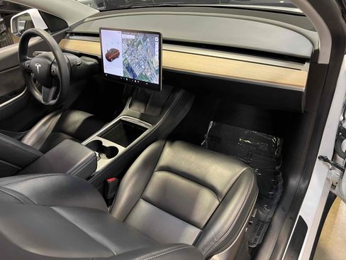 Used 2021 Tesla Model Y Long Range image 93