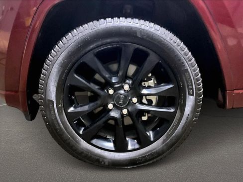 Used 2020 Jeep Grand Cherokee Altitude image 8