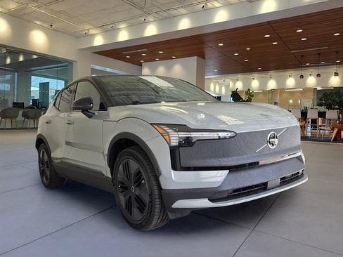 New 2026 Volvo EX30 Cross Country Ultra w/ Protection Package AWD/4WD image 4