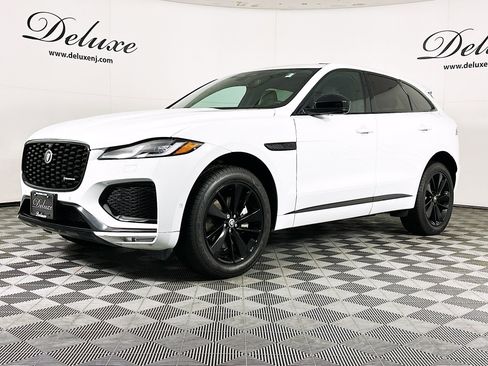 Used 2024 Jaguar F-PACE R-Dynamic S image 3