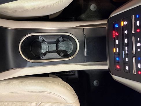 Used 2018 Lincoln MKC Reserve w/ Lincoln MKC Climate Package image 19