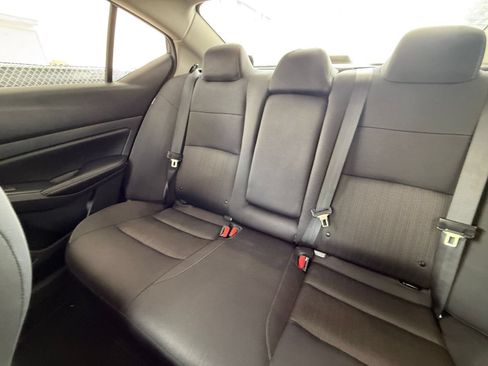 Used 2025 Nissan Altima 2.5 SV FWD image 39