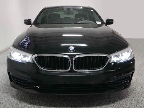 Used 2019 BMW 530e w/ Premium Package RWD image 3