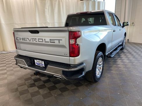 Used 2022 Chevrolet Silverado 1500 LT AWD/4WD image 7